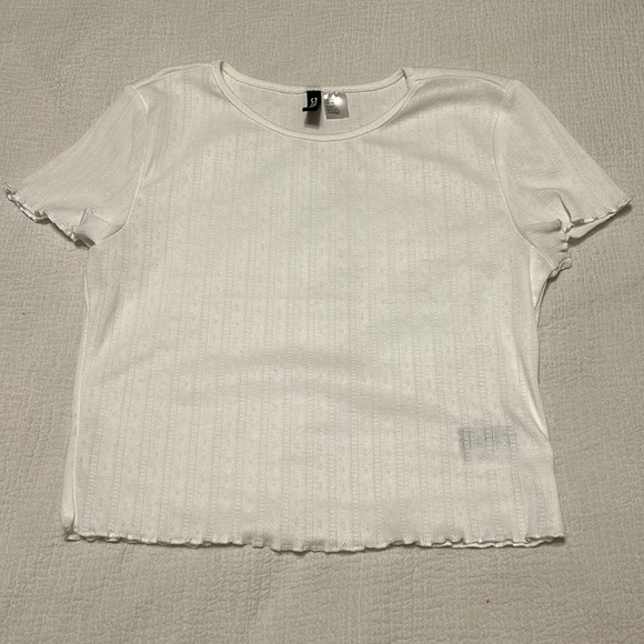 White crop top - Picture 2 of 4